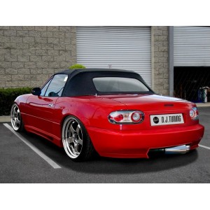 Mazda MX5 &ndash; zadn&iacute; n&aacute;razn&iacute;k