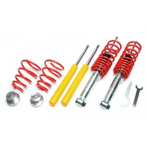 Audi 100 v&yacute;&scaron;kově staviteln&yacute; podvozek